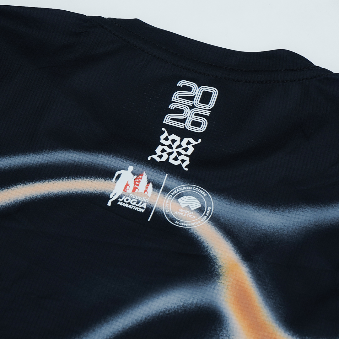 Laras Jogja Longsleeve Running - Black Women - Image 5